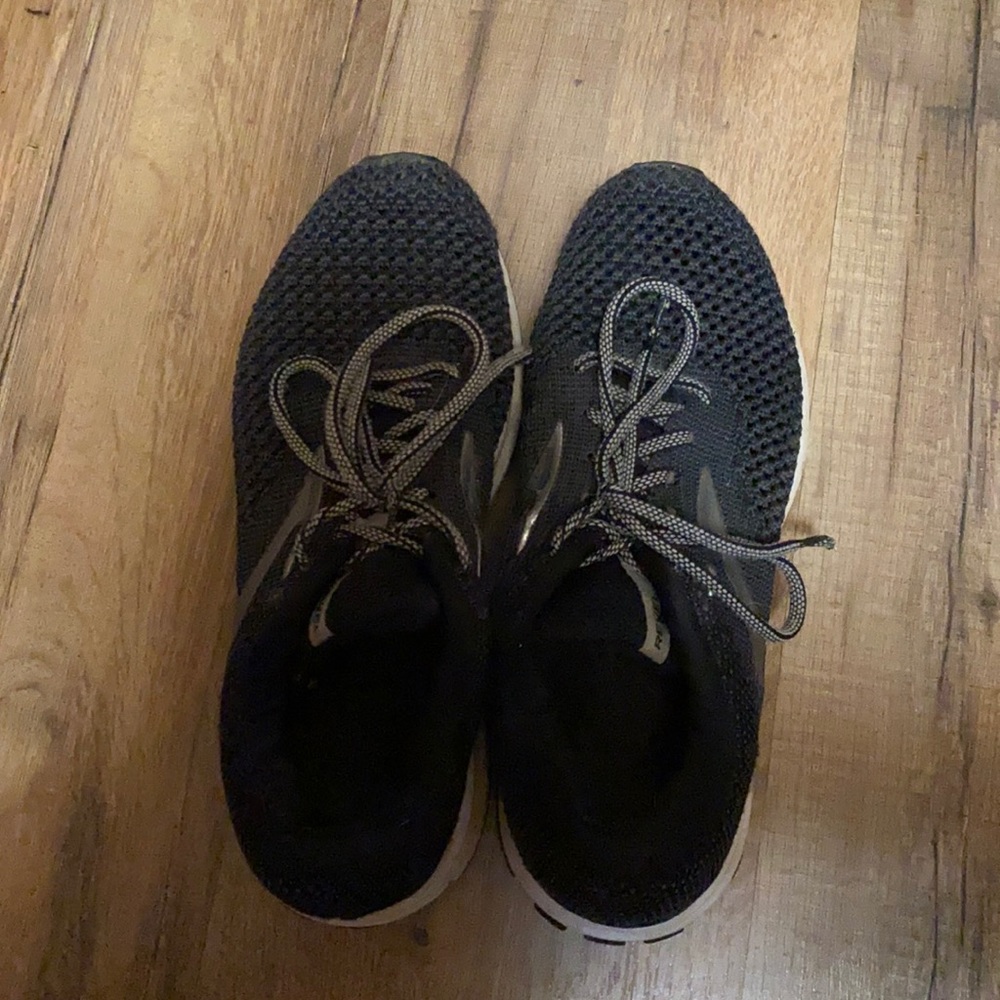 Black Brooks